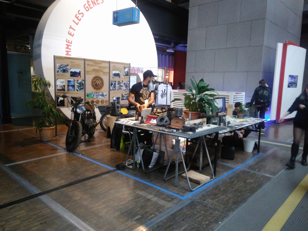 Bizarre, un atelier moto à la cité des sciences de la villette! Img_2011