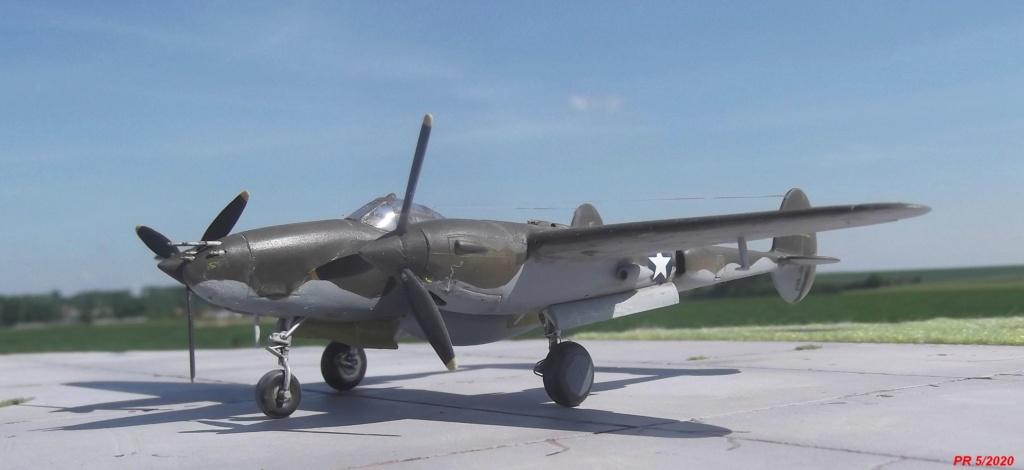 1/72 AIRFIX LIGHTING P38F Avantg10