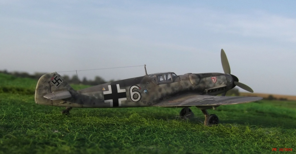 [Academy] Messerschmitt Bf 109G-6 R6  1/72 N2_30110