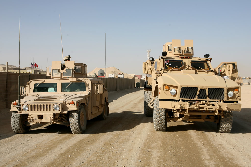 Humvee ou Oshkosh JLTV ? Land_m10