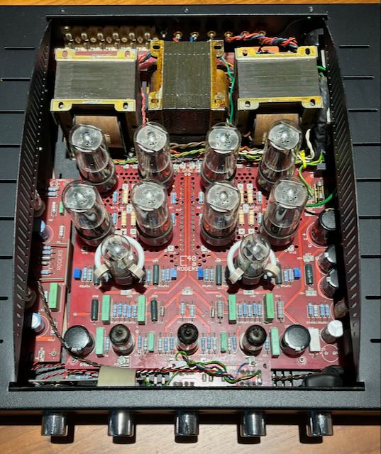 Rogers E40a integrated amplifier (used) Img_6117