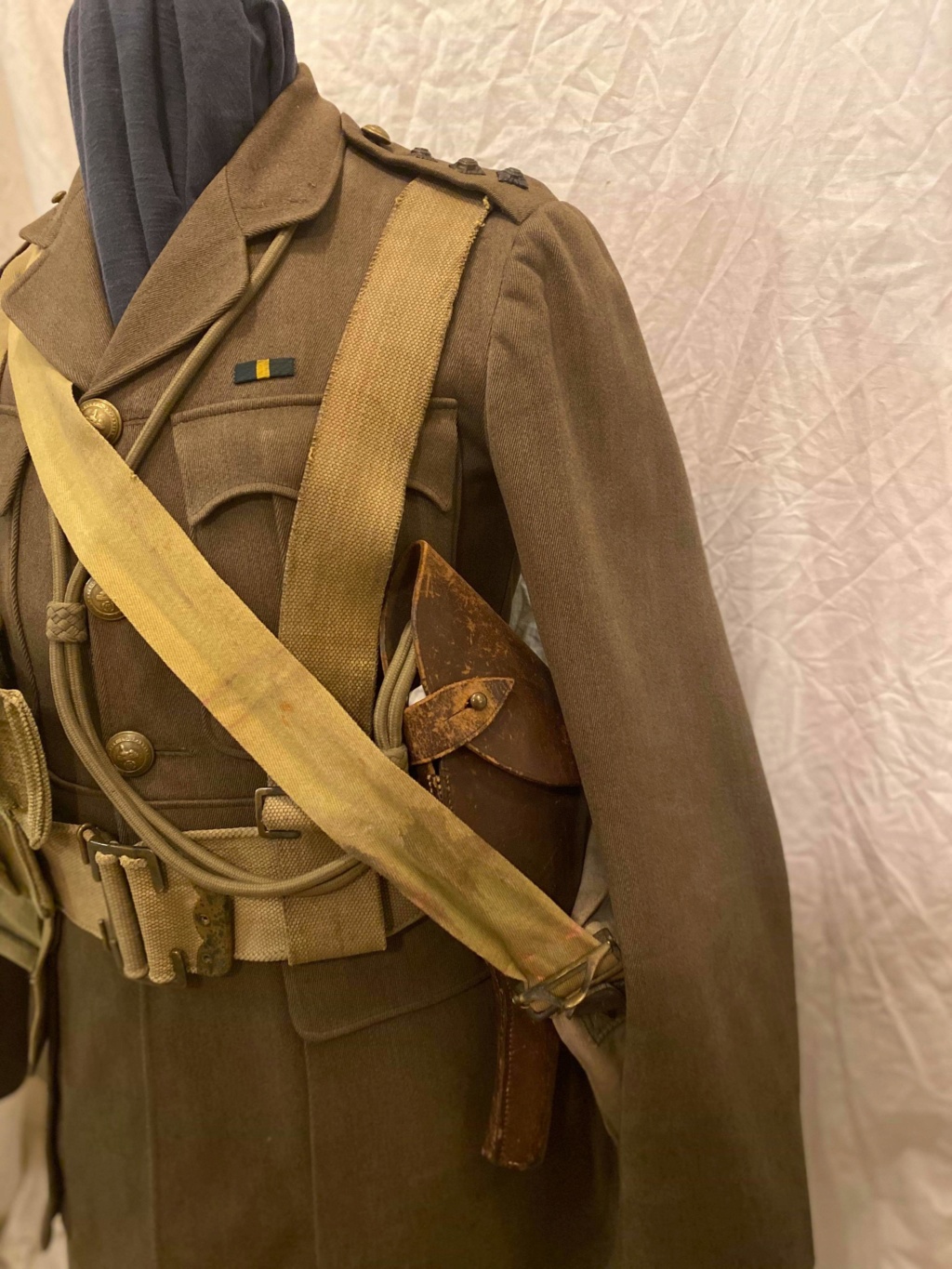 Vareuses et uniformes de l'officier britannique Receiv16