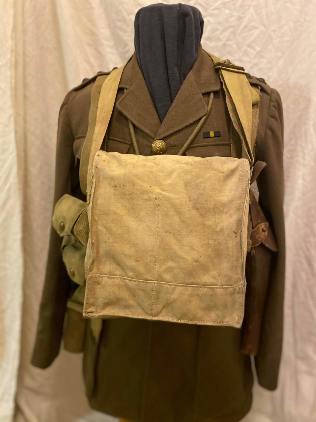 Vareuses et uniformes de l'officier britannique Receiv17