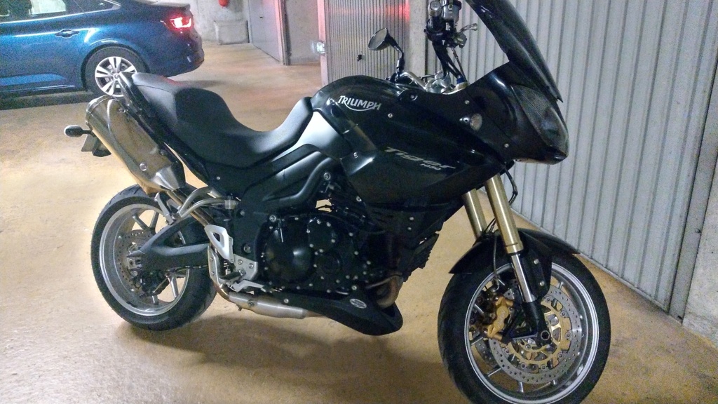 Avis sur Triumph 800 tiger 2011  - Page 2 Imag3610