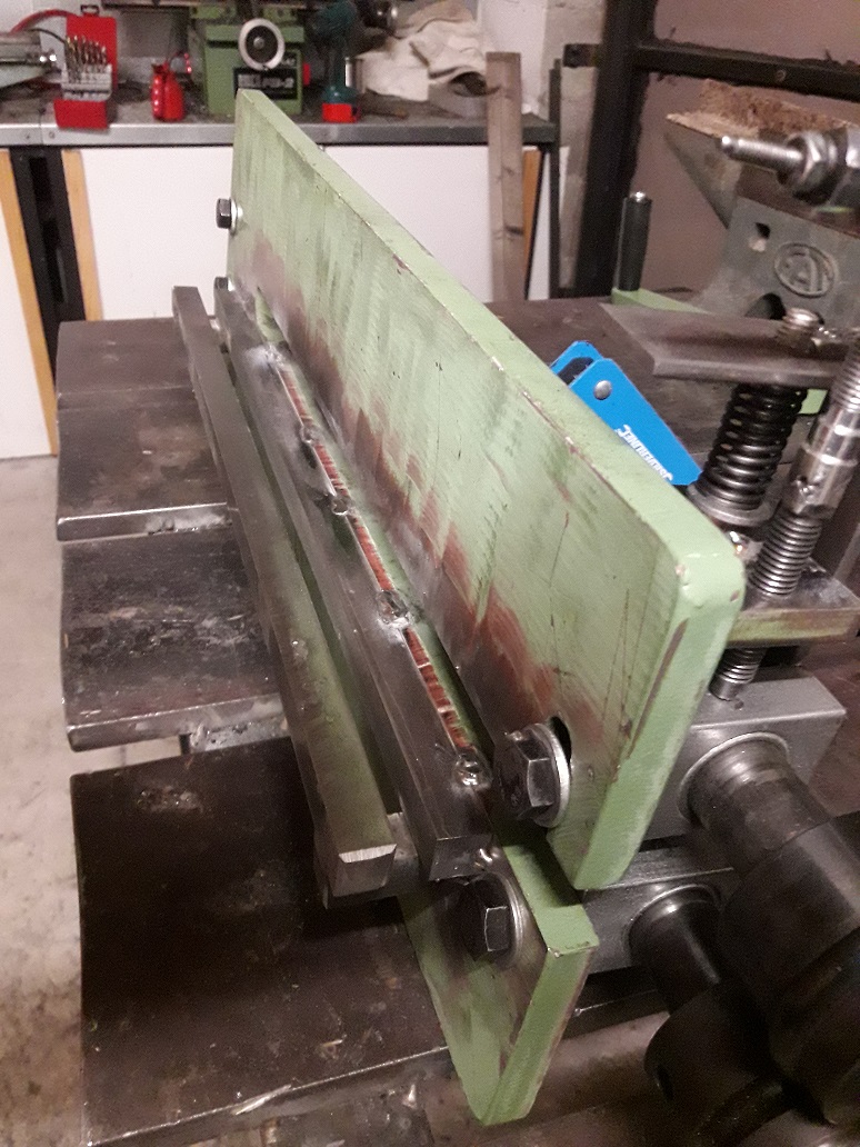 Modif d'une bordeuse / moulureuse 7430 de chez MATTHYS 210