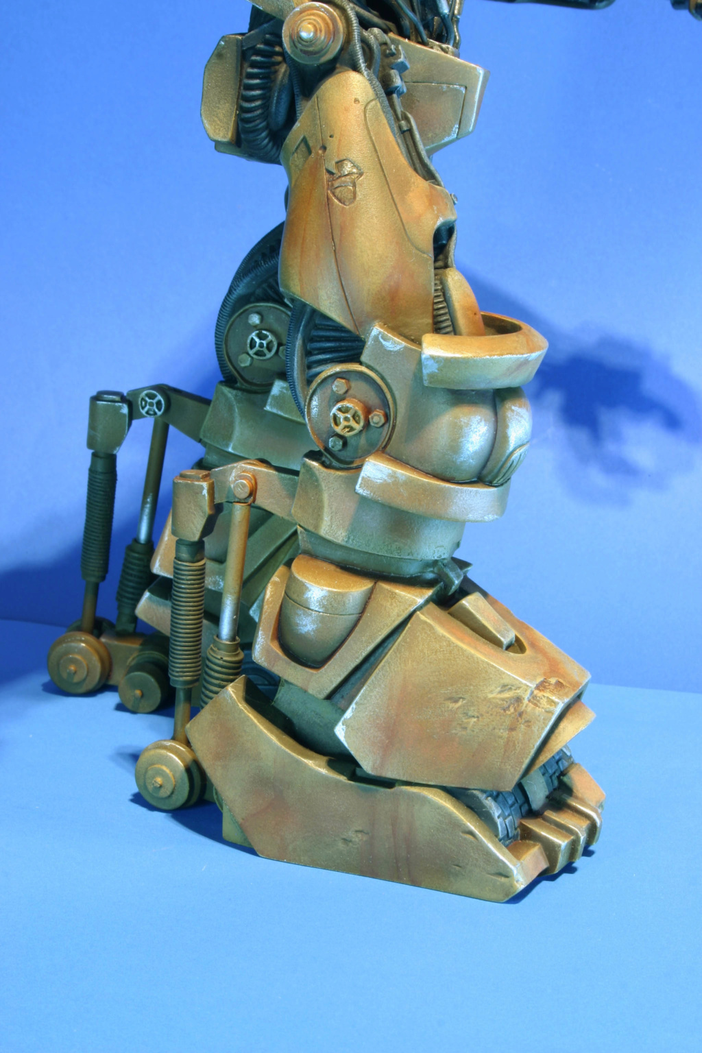 ABC WAR Robot - Judge Dredd. Abc_wa25