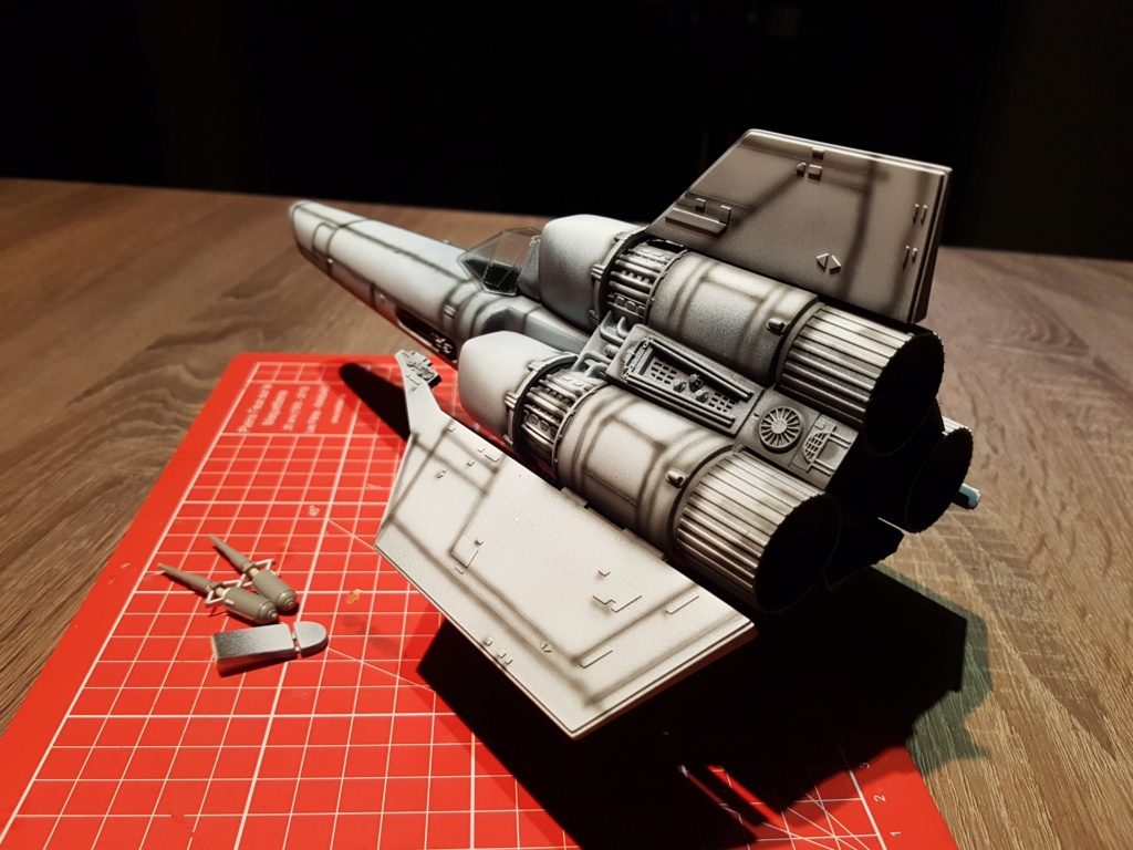 Colonial Viper - Battlestar Galactica - Monogram Galact15