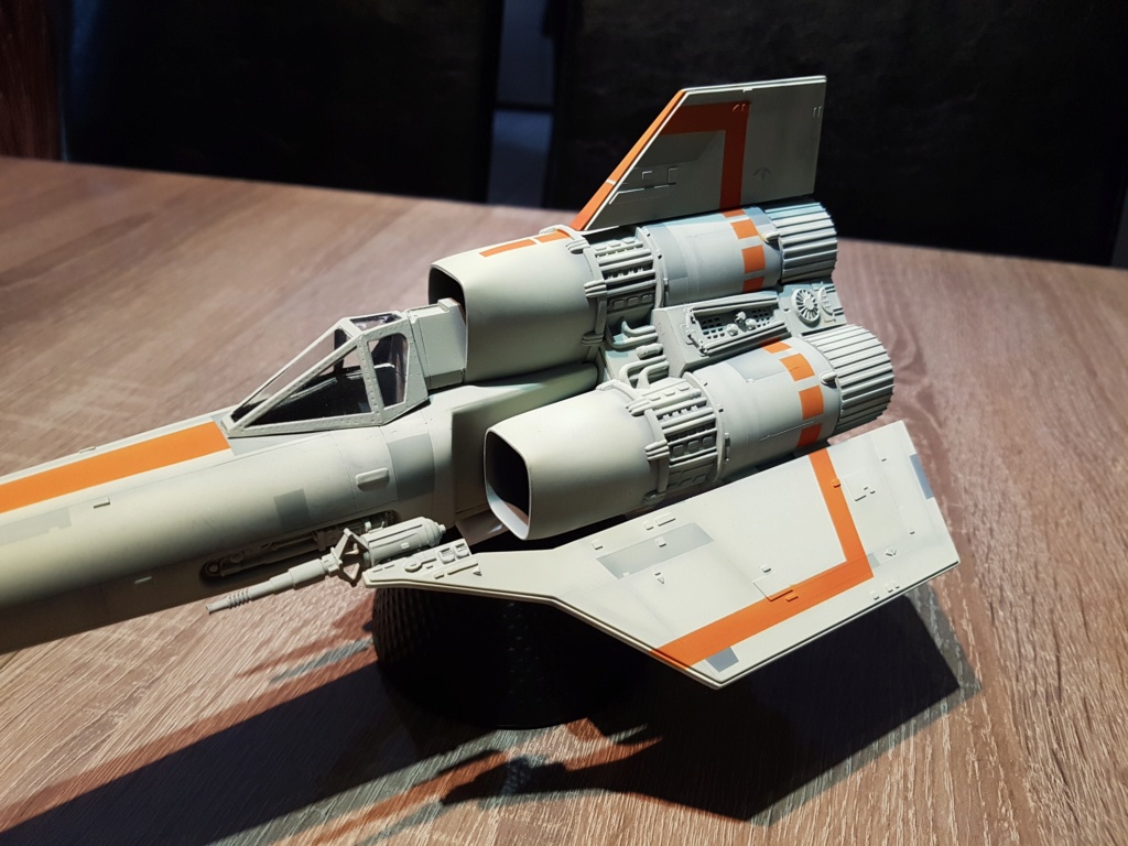 Colonial Viper - Battlestar Galactica - Monogram Galact30
