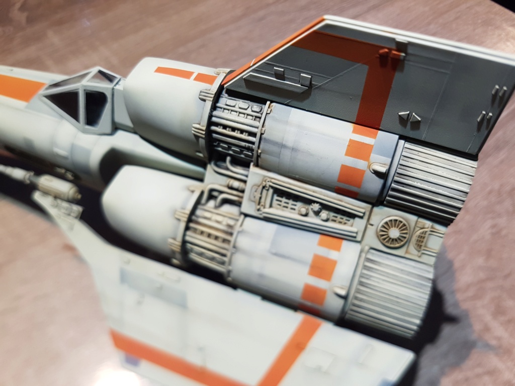 Colonial Viper - Battlestar Galactica - Monogram Galact34