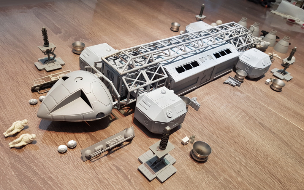 Space 1999 - Eagle transporter - MPC 1/48 Space_25