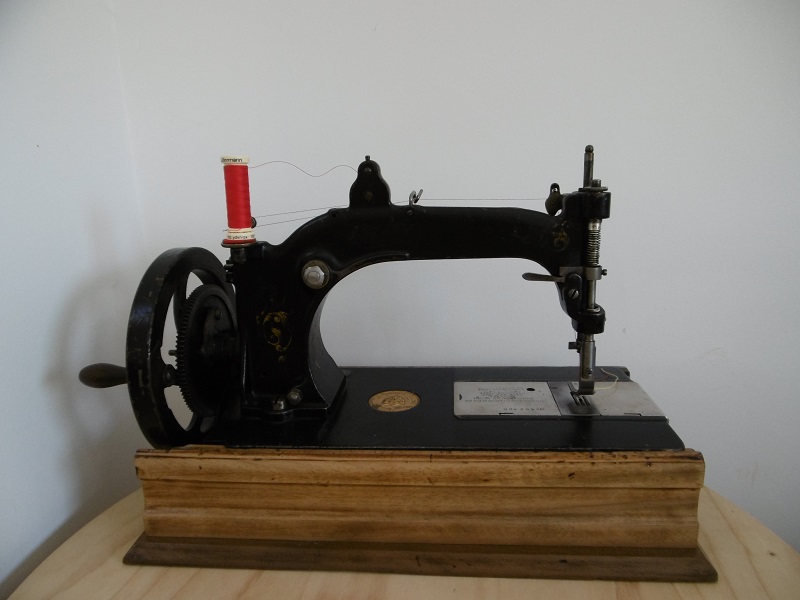 Wheeler & Wilson N°8 P1050012
