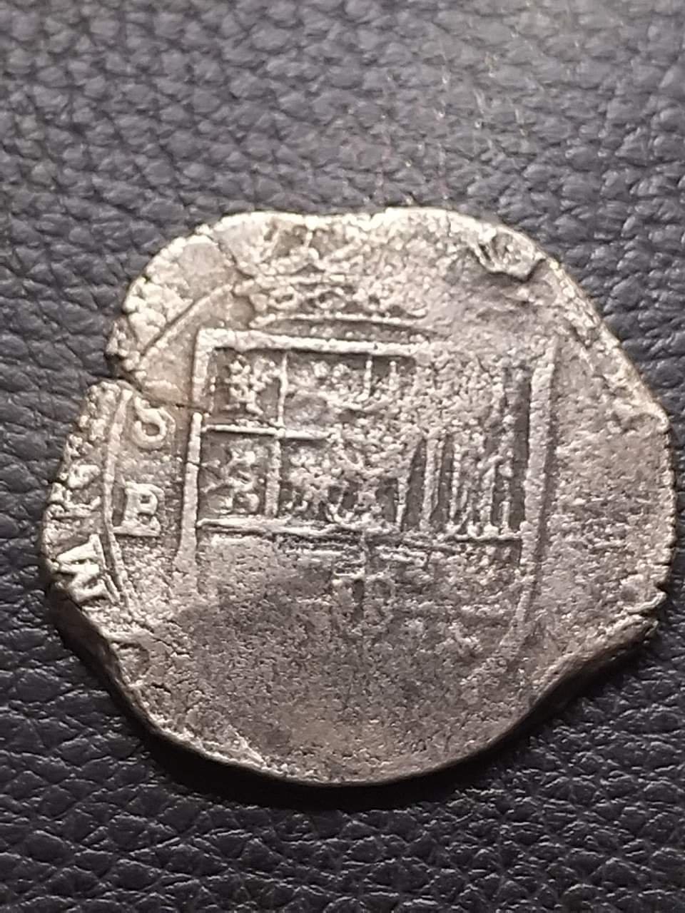 8 reales Felipe III ceca de Sevilla 1599 tipo OMNIVM Fb_img13