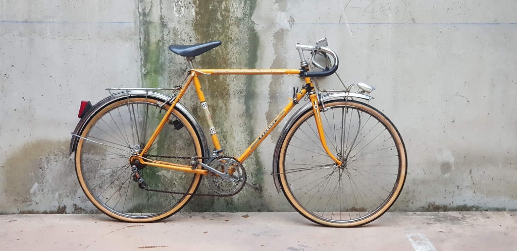 Un nouveau venu : Peugeot J8L Rando610