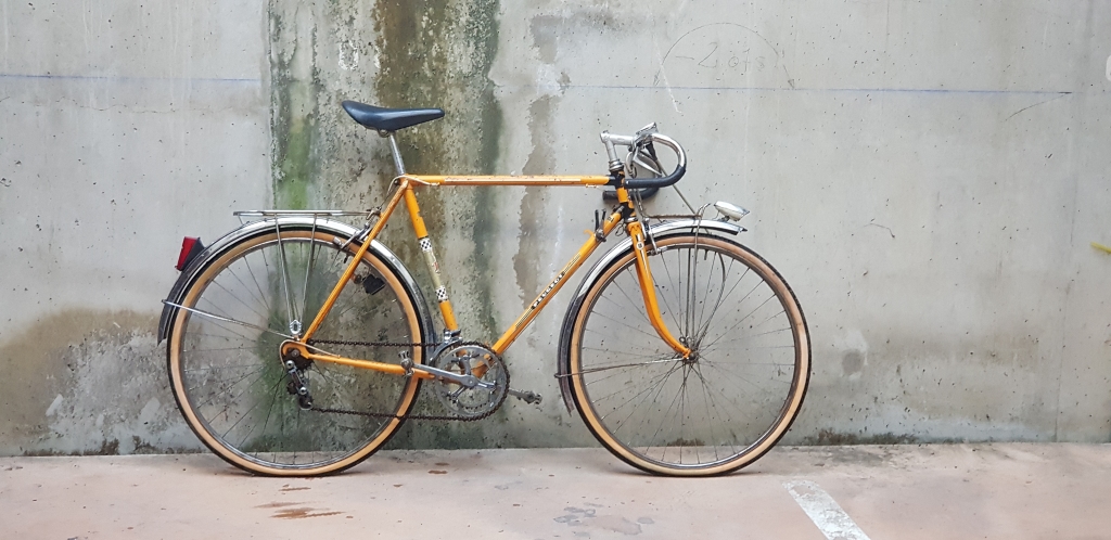 Un nouveau venu : Peugeot J8L Rando710