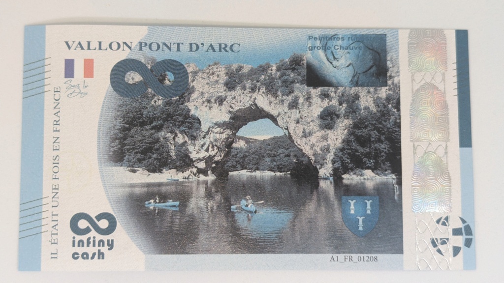 Vallon-Pont d'Arc (07150)  [Chauvet UEHQ / Caverne] Ic1010