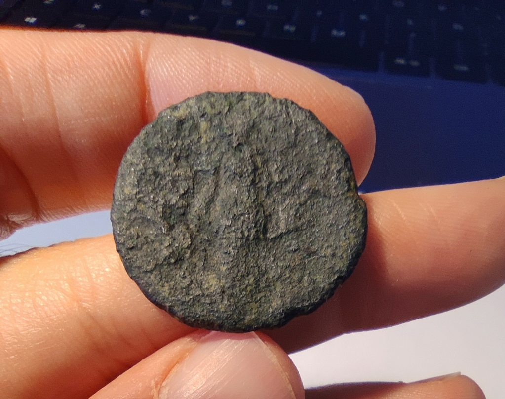 Ayuda identificación moneda romana 16410311