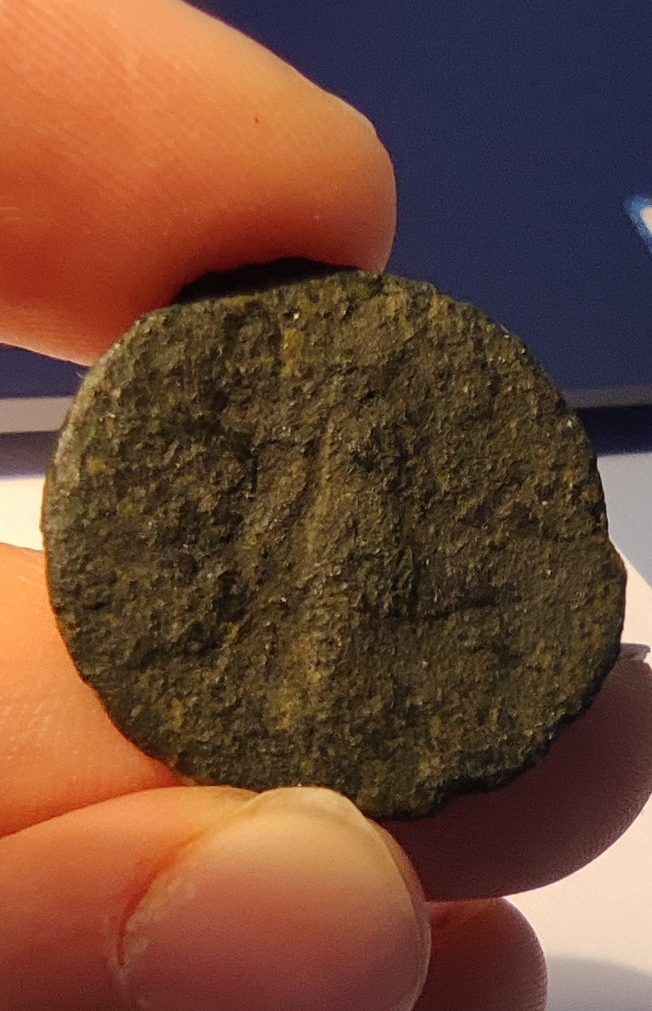 Ayuda identificación moneda romana 16410313