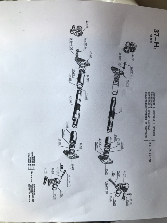 Chercher piéces R60 axe de relevage Image26