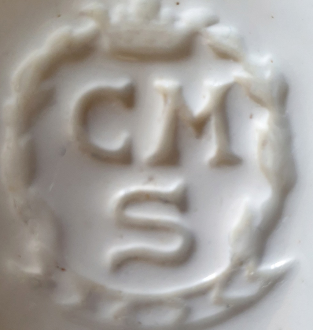 Old willow plates stamped "CMS" in wreath w crown, possibly French? Czech? 20210910