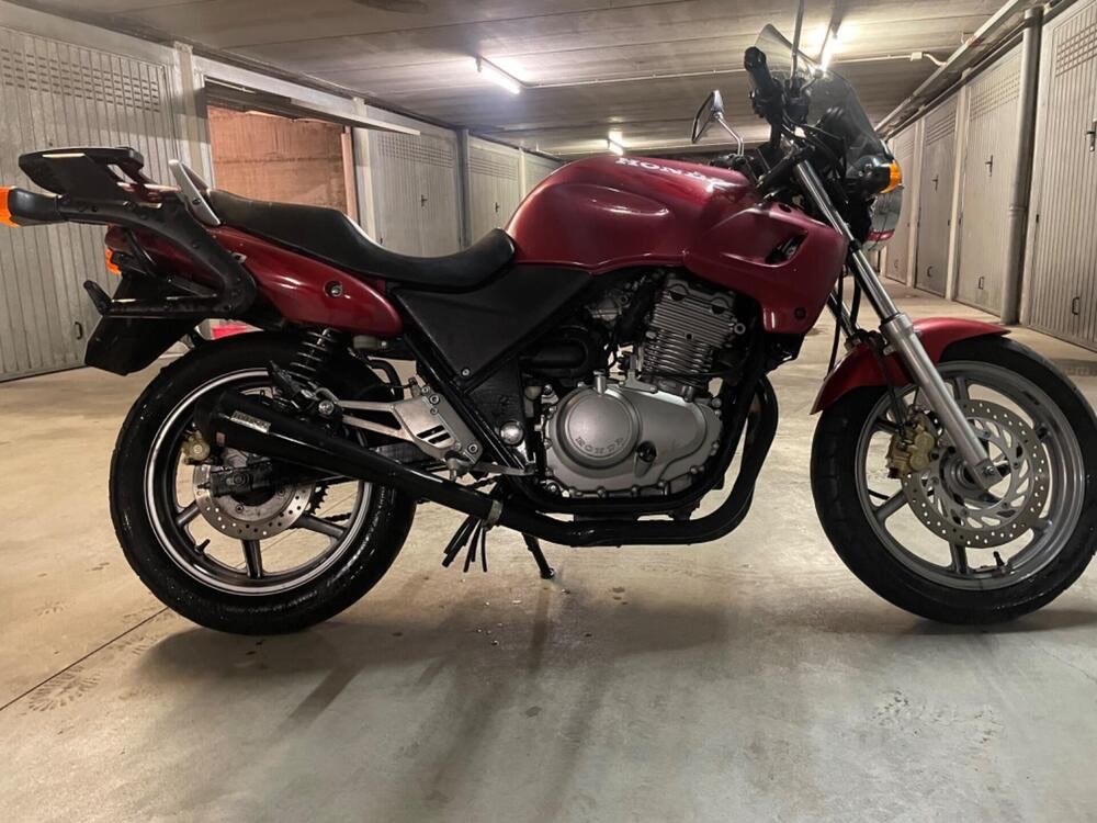 New member with old CB 500 year 1997 Unadju12