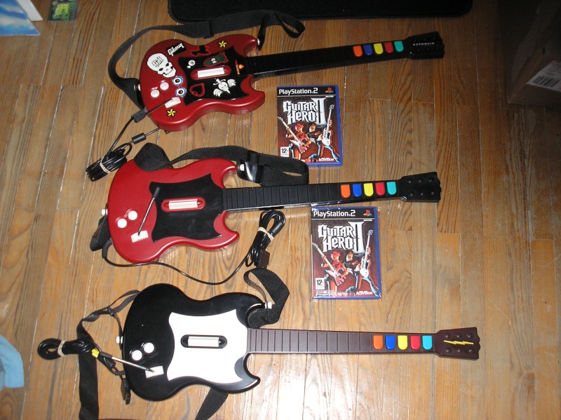 [Estim] Guitar hero 2 PS2 + Guitar GH2 & 1 Pb300010