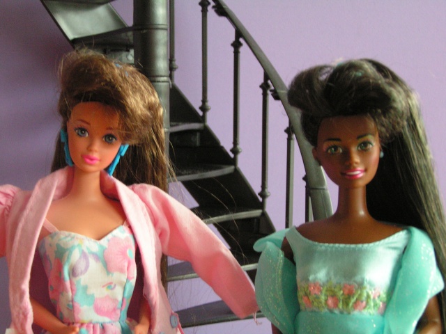 BARBIE TOTALLY HAIR - 1992 Stairs10