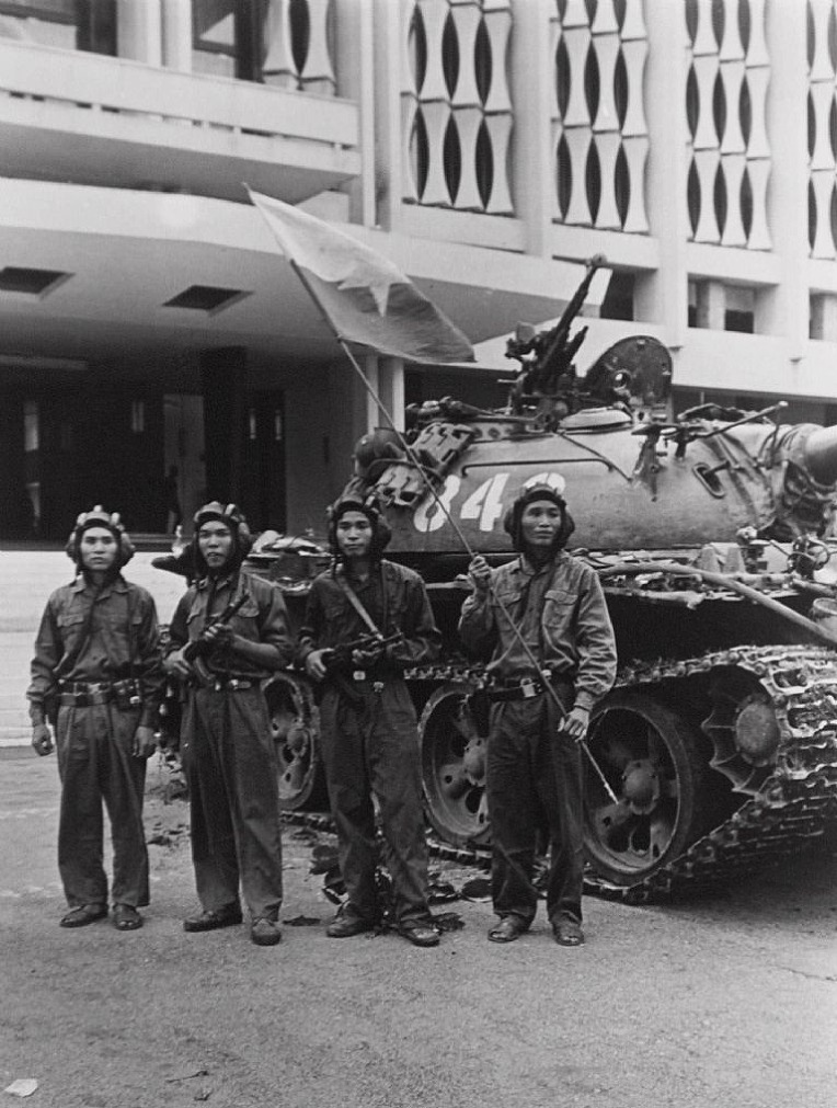 T-54 B Saigon Avril 1975 843_t513