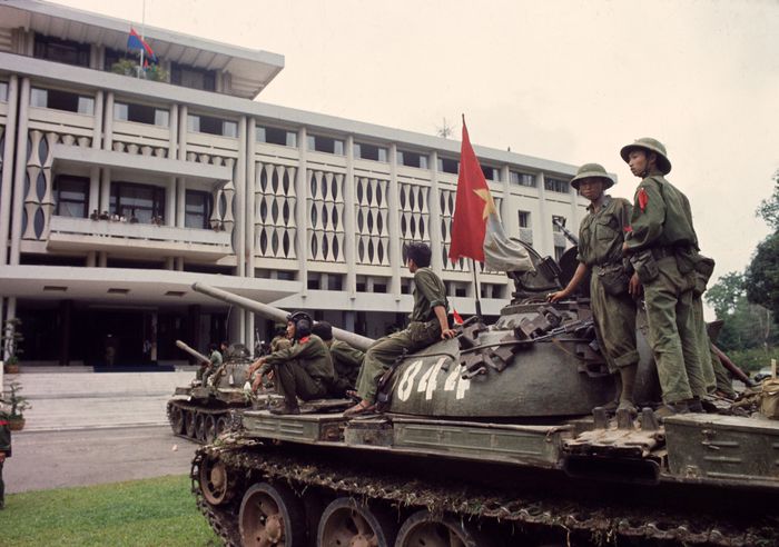T-54 B Saigon Avril 1975 844_t510