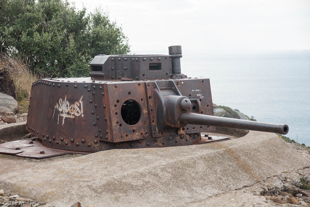Tourelle de Panzer 38 posée sur tobrouk à Cerbère  Cerber10
