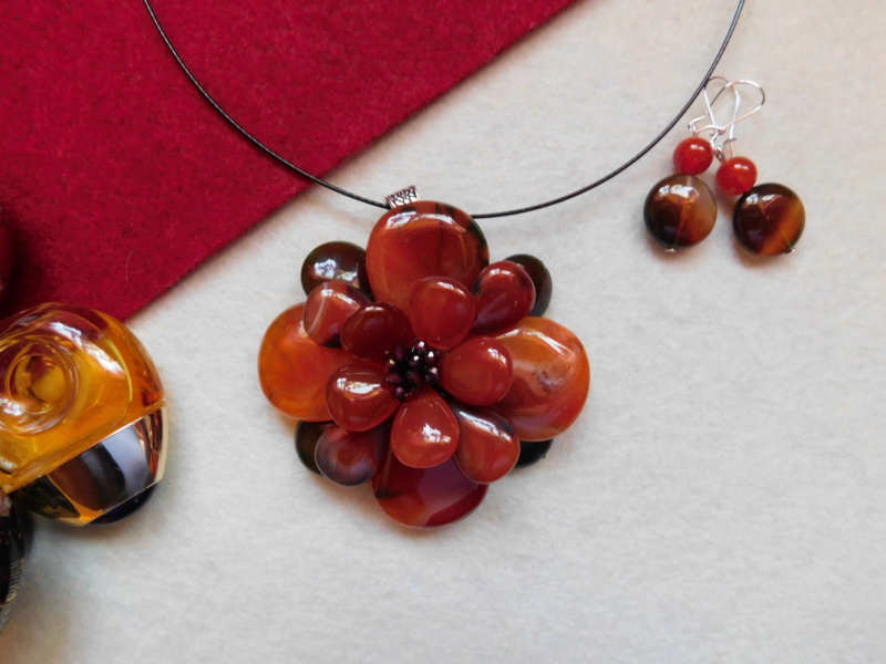 „Flori de piatră-Bijoux" albumul II-bijuterii artizanale marca Didina Sava - Pagina 2 01032
