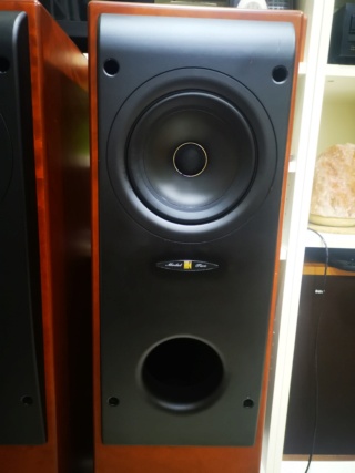 KEF Reference Model 2 (Used) SOLD Img_2229