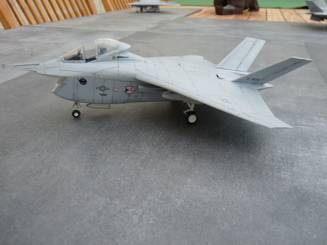 [Italeri] X-32A Boeing P1030020
