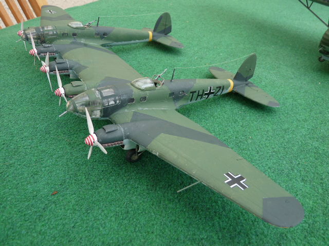 [Italeri] - Heinkel He 111 Z Zwilling P1030711