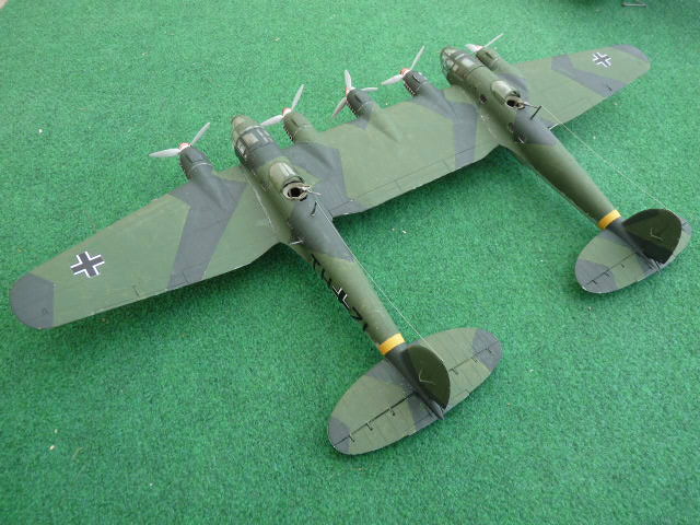 [Italeri] - Heinkel He 111 Z Zwilling P1030717