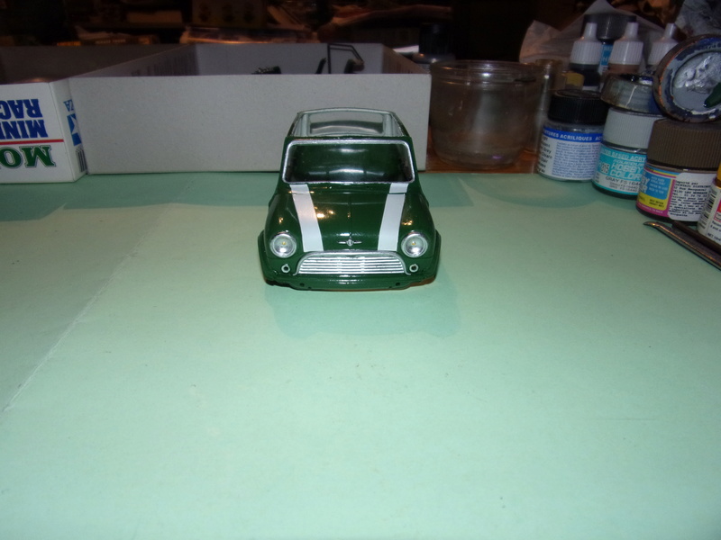 MORRIS MINI COOPER RACING -  TAMIYA -1/24éme - Page 3 104_2626