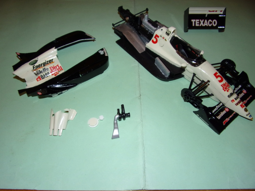 NEWMANN HAAS LOLA T93/00 FORD [TAMIYA - 1/20éme Snap-loc] 105_6522