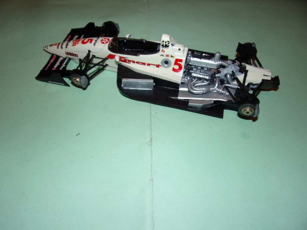 NEWMANN HAAS LOLA T93/00 FORD [TAMIYA - 1/20éme Snap-loc] 105_6623