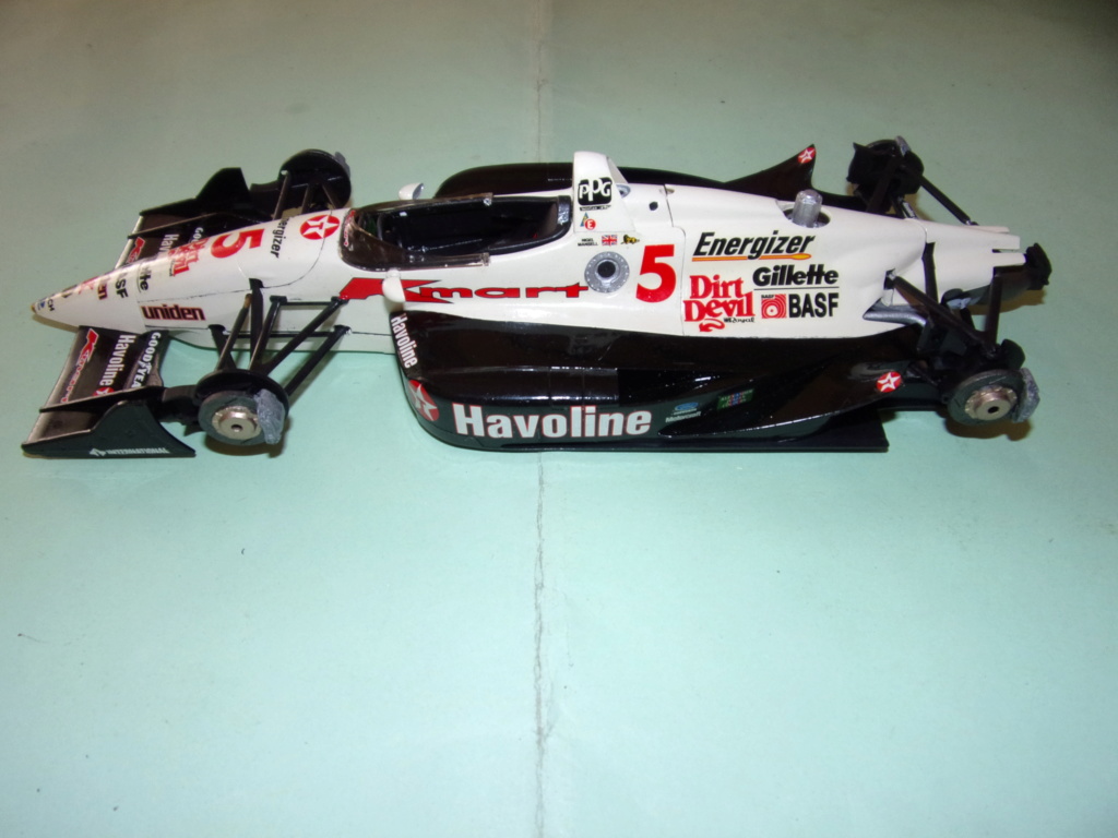 NEWMANN HAAS LOLA T93/00 FORD [TAMIYA - 1/20éme Snap-loc] 105_6667