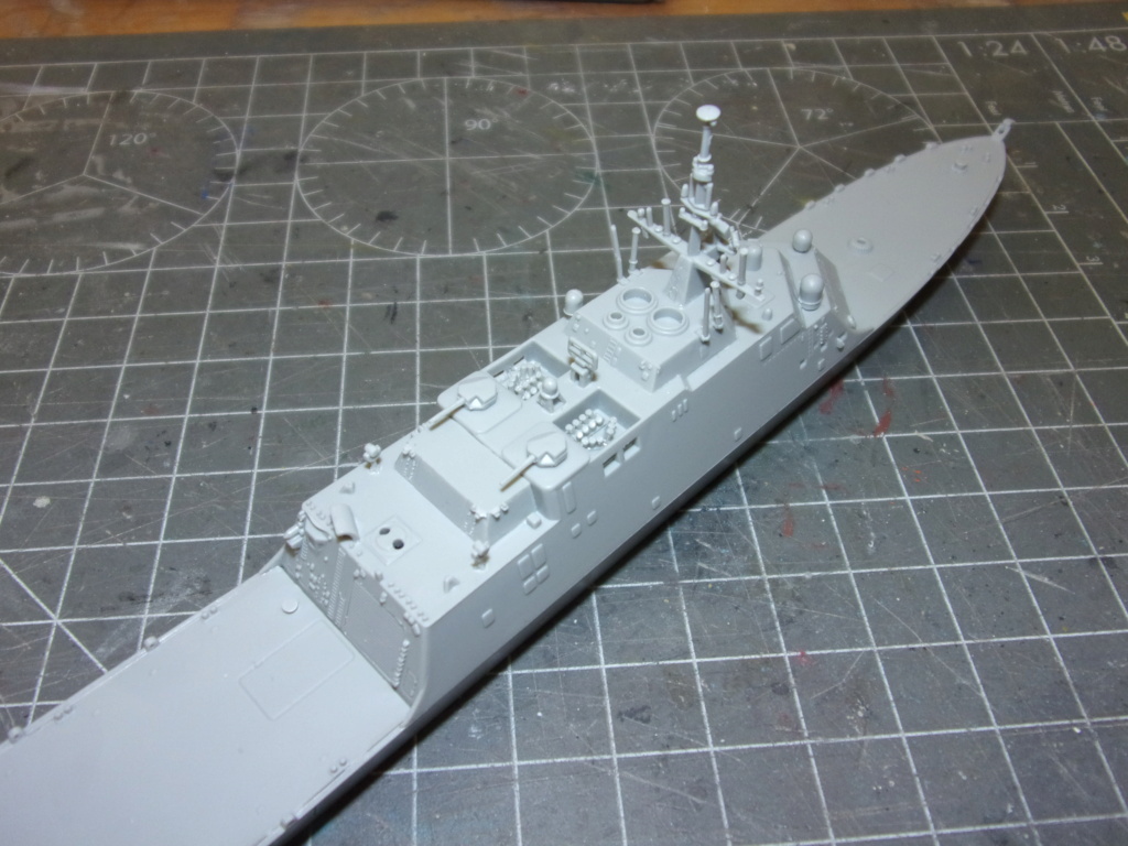 U.S.S FREEDOM LCS-1 (dragon - 1/700éme) 107_5916