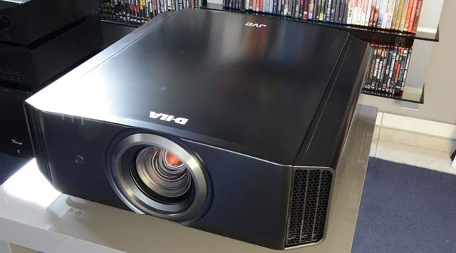 JVC DLA-X35 (High End Home Cinema Projector)-Still in New Condition 810