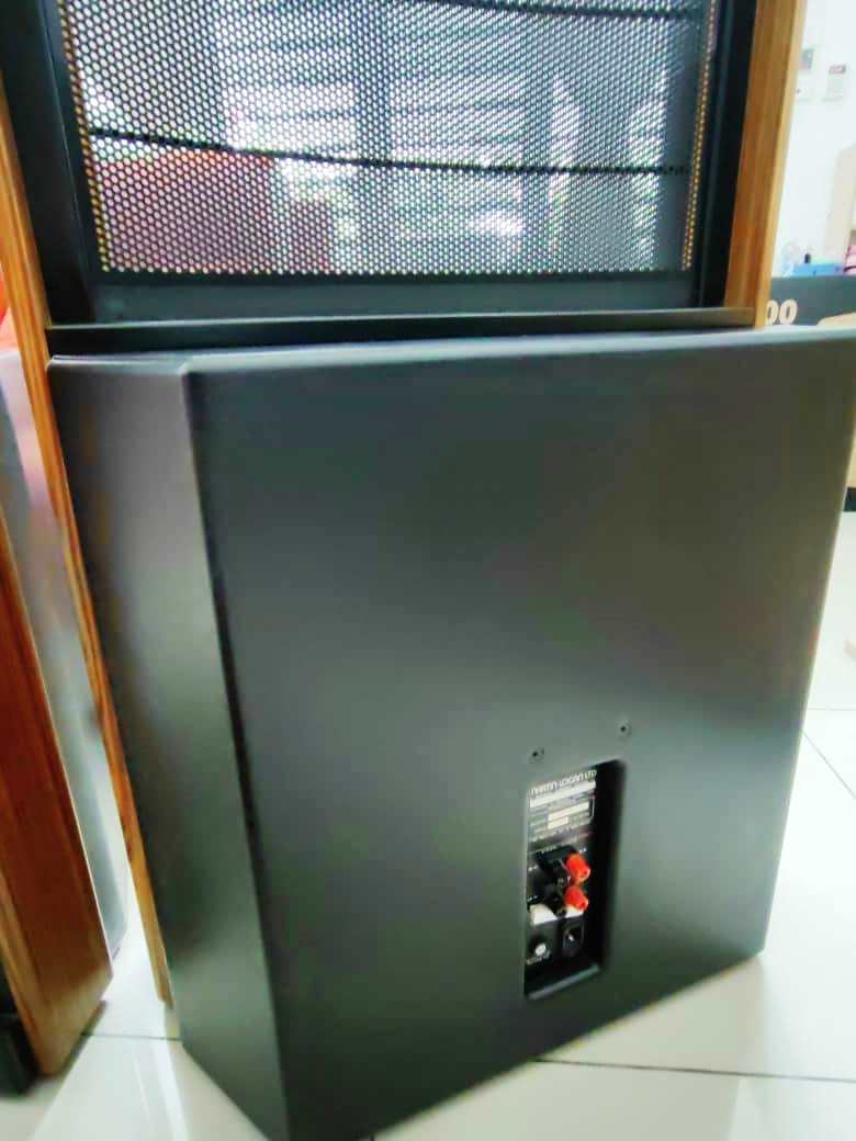 Used Pair of Martin Logan Monolith III Electrostatic Loudspeaker With New Panels Img-2077