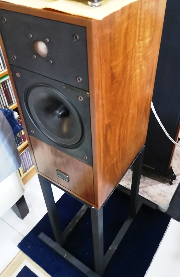 Epos ES14 Biwire Hifi Speaker (England Hand Made) With Original Stands Img_2126