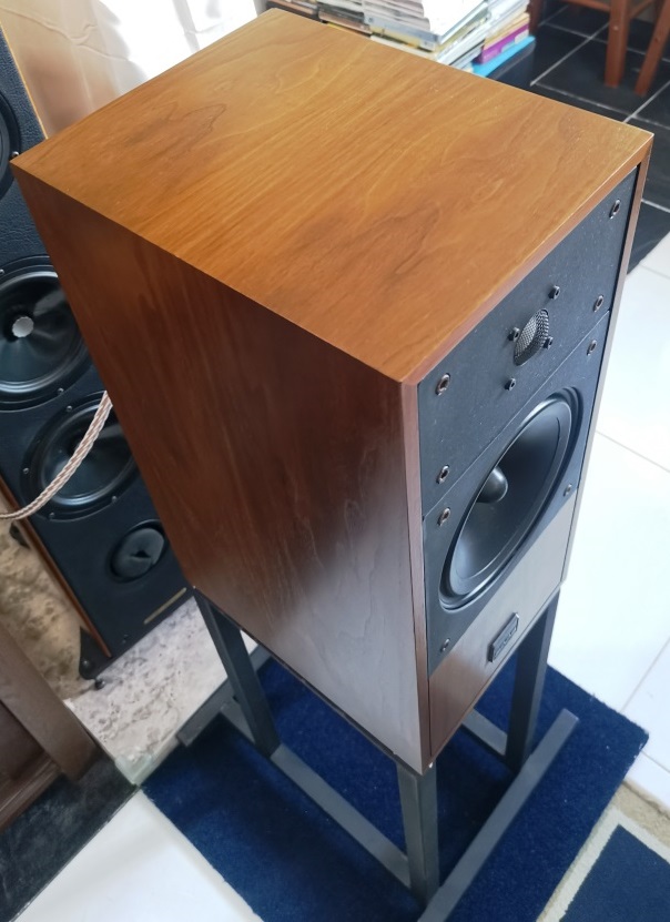 Epos ES14 Biwire Hifi Speaker (England Hand Made) With Original Stands Img_2132