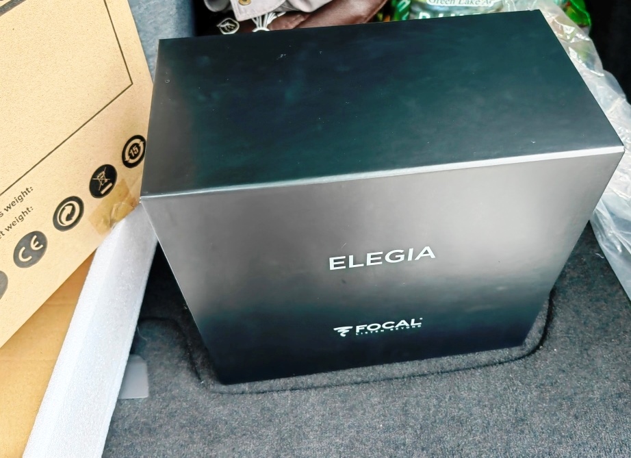 Focal Elegia Headphone-Like New & Complete Set Img_2457