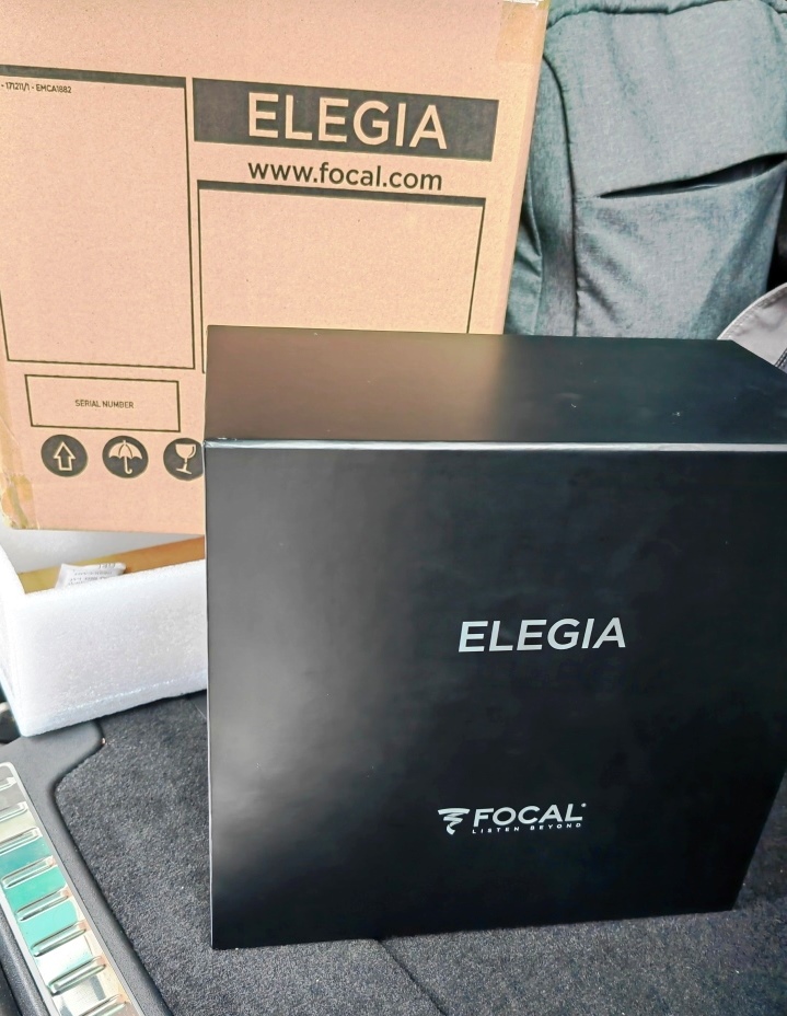 Focal Elegia Headphone-Like New & Complete Set Img_2458