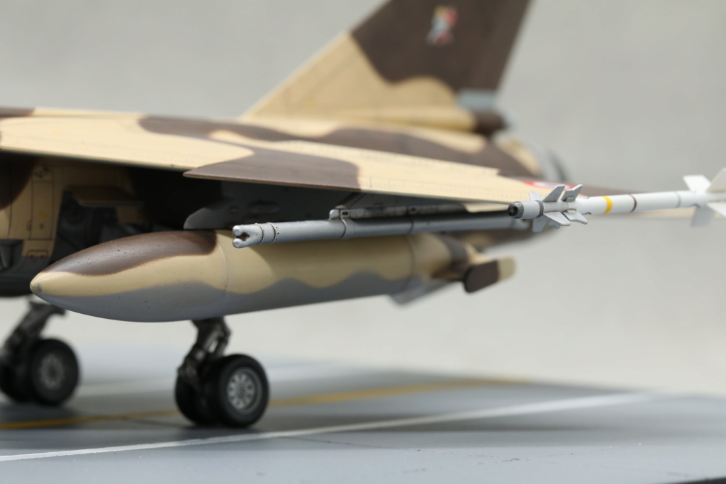 KittyHawk 1/48 - Mirage F1 CR 1/33 Belfort Tchad 410a4536