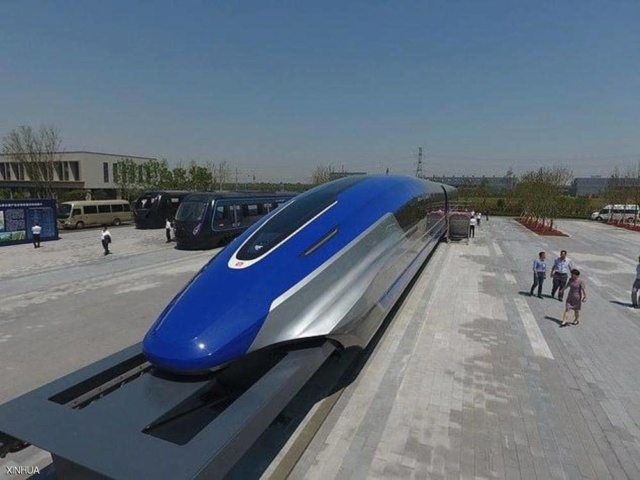الصين تتحدى نفسها والعالم.. قطار "محلي" بسرعة "أسطورية" 1-125411
