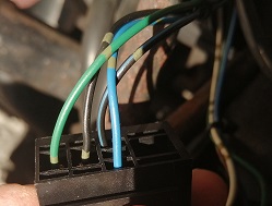 Where is the Fan Motor relay located? New_wi10