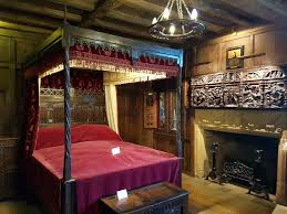 Mary Boleyn's Bedchamber Downlo41