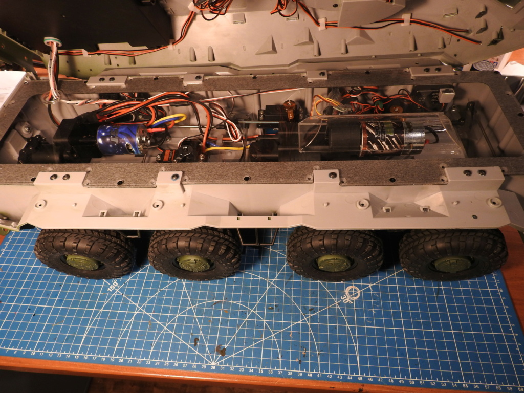 And so it begins, my 1/12 BTR-82A (Aka CrossRC BT-8) Build - Page 2 Dscn2836